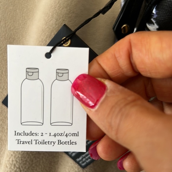 Sold ❤️Gift idea❤️JOAN&DAVID 3 pieces done cosmetic set floral brand - Picture 3 of 7